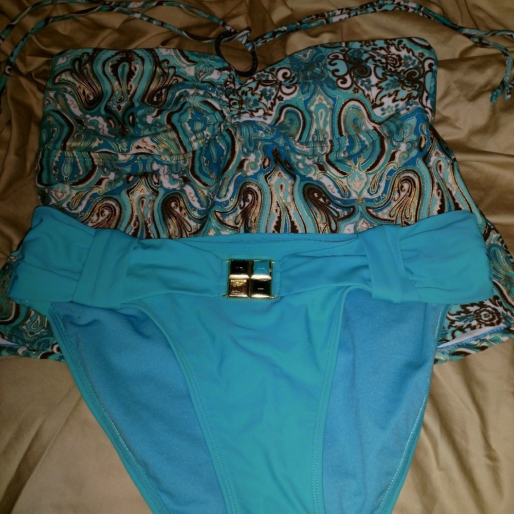 Multi-Color 2pc swimsuit