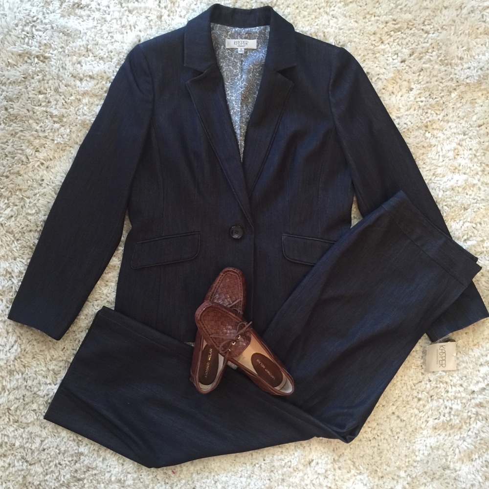 Kasper Suit 🔥😍 Size 12 & 12P