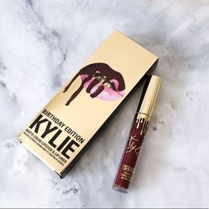 Kylie Cosmetics Birthday Edition Lip Kit in Leo