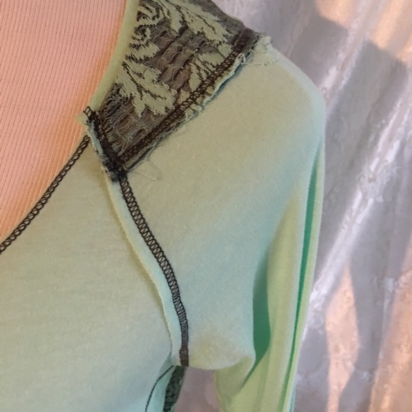 FOX Women Light Aqua Top Size S - Picture 2 of 7
