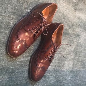 Gently used Cole Haan clean cut brown oxfords