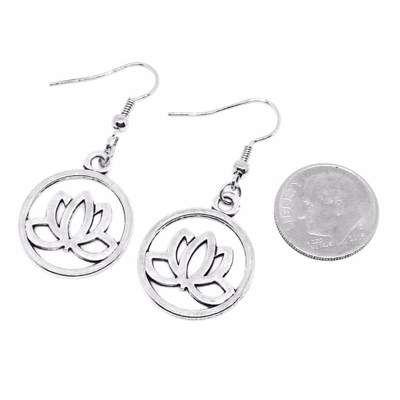 Earrings Lotus Flower Circle - Picture 2 of 3