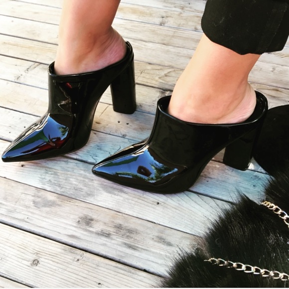 LAST PAIR!!//The Atomic Blonde// Black Mule - Picture 2 of 7