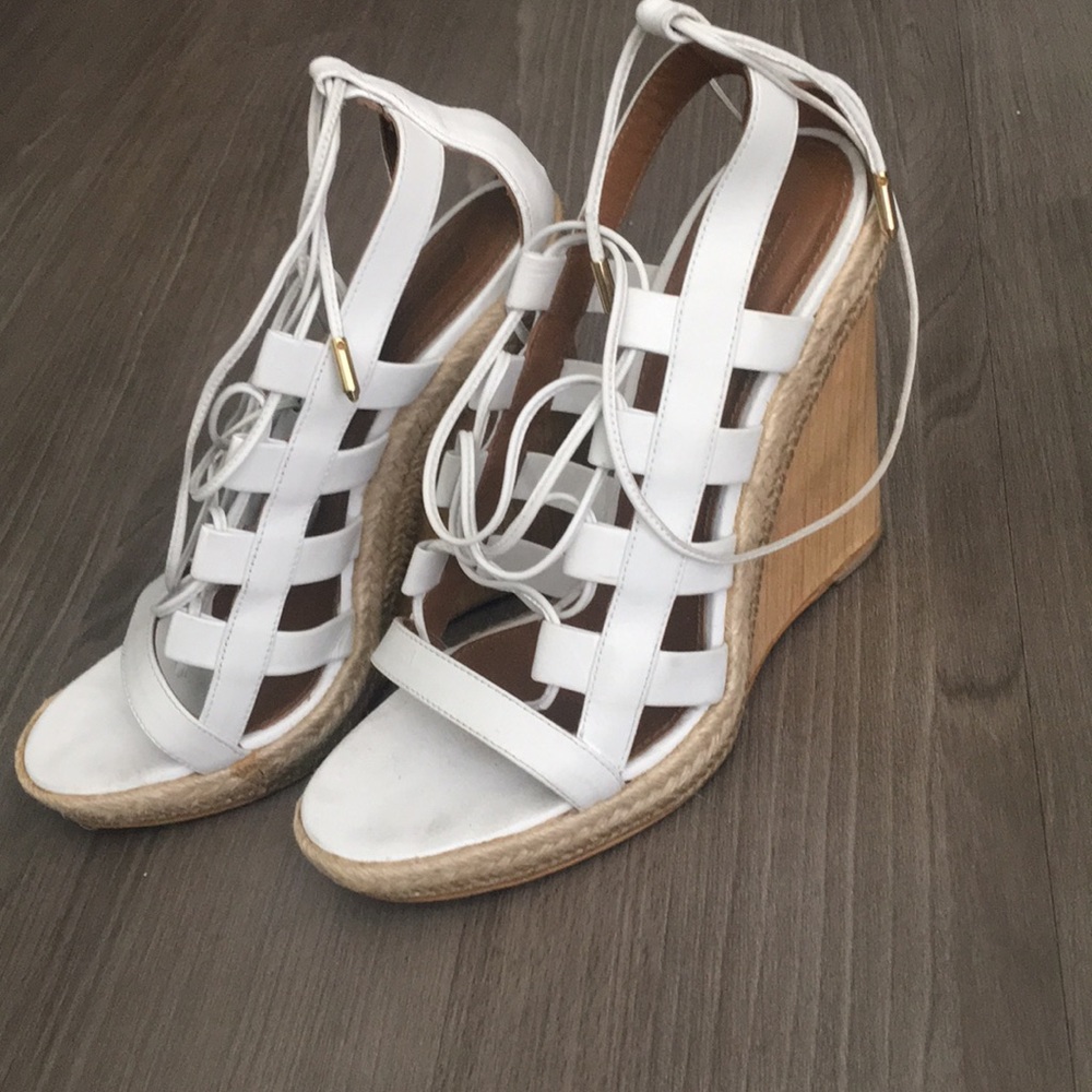 AQUAZZURA size 39 white heels normal wear