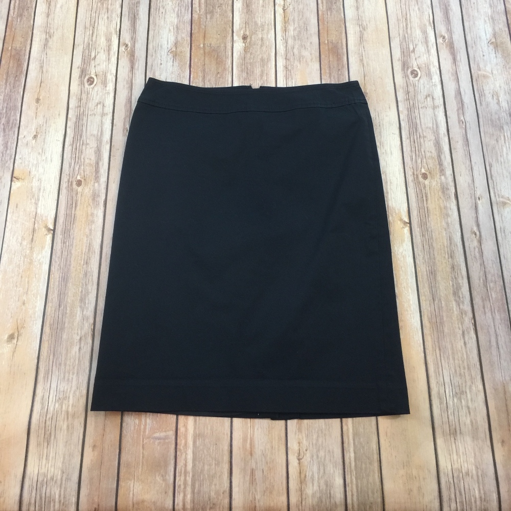 😍2/$15😍 Black Fitted Skirt