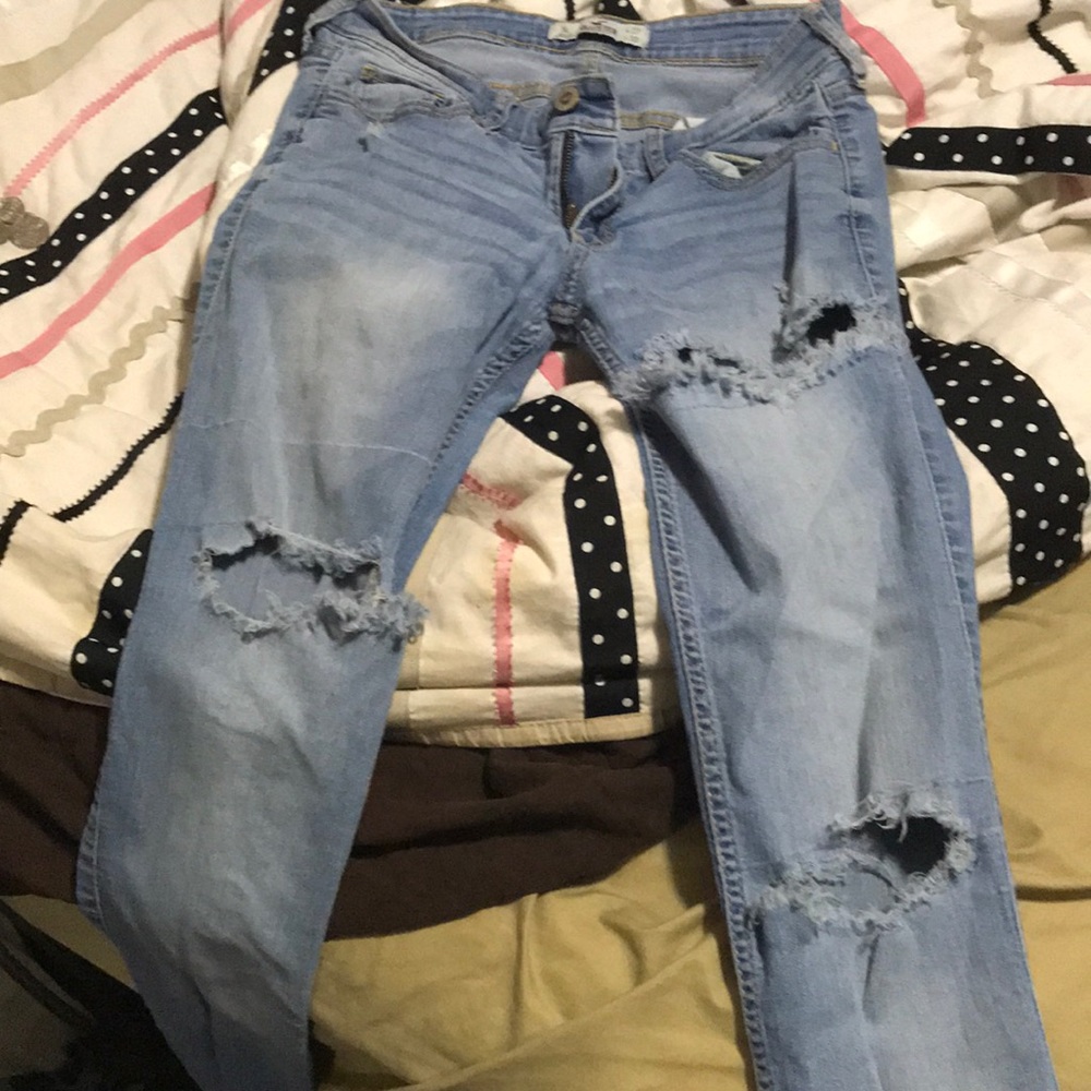 Ripped skinny jeans