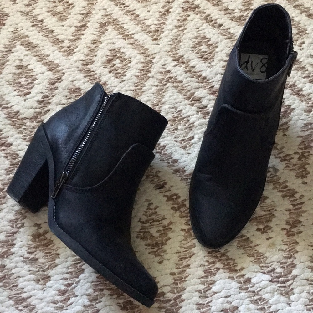 Dolce Vita Colbie Ankle Booties