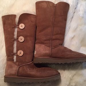 Ugg Bailey Button Triplet II boots