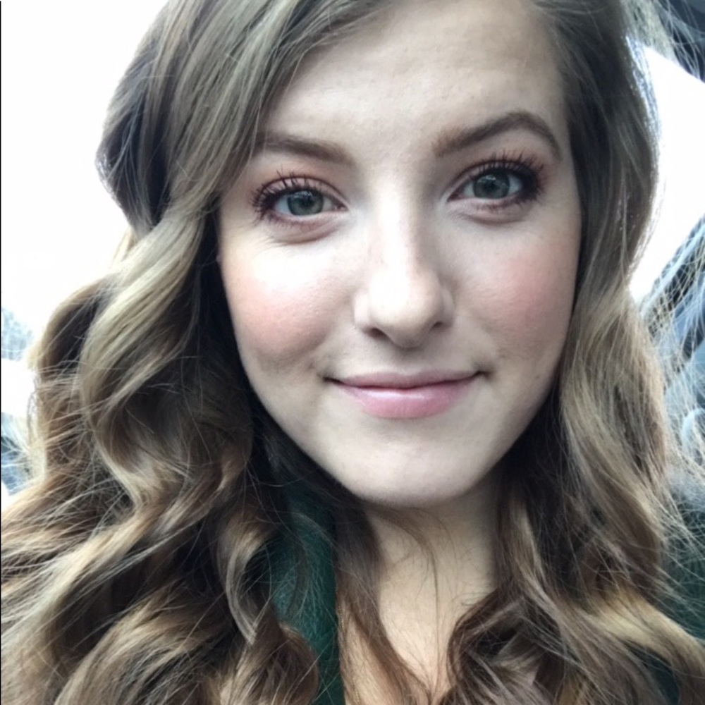 Meet your Posher, Lydia