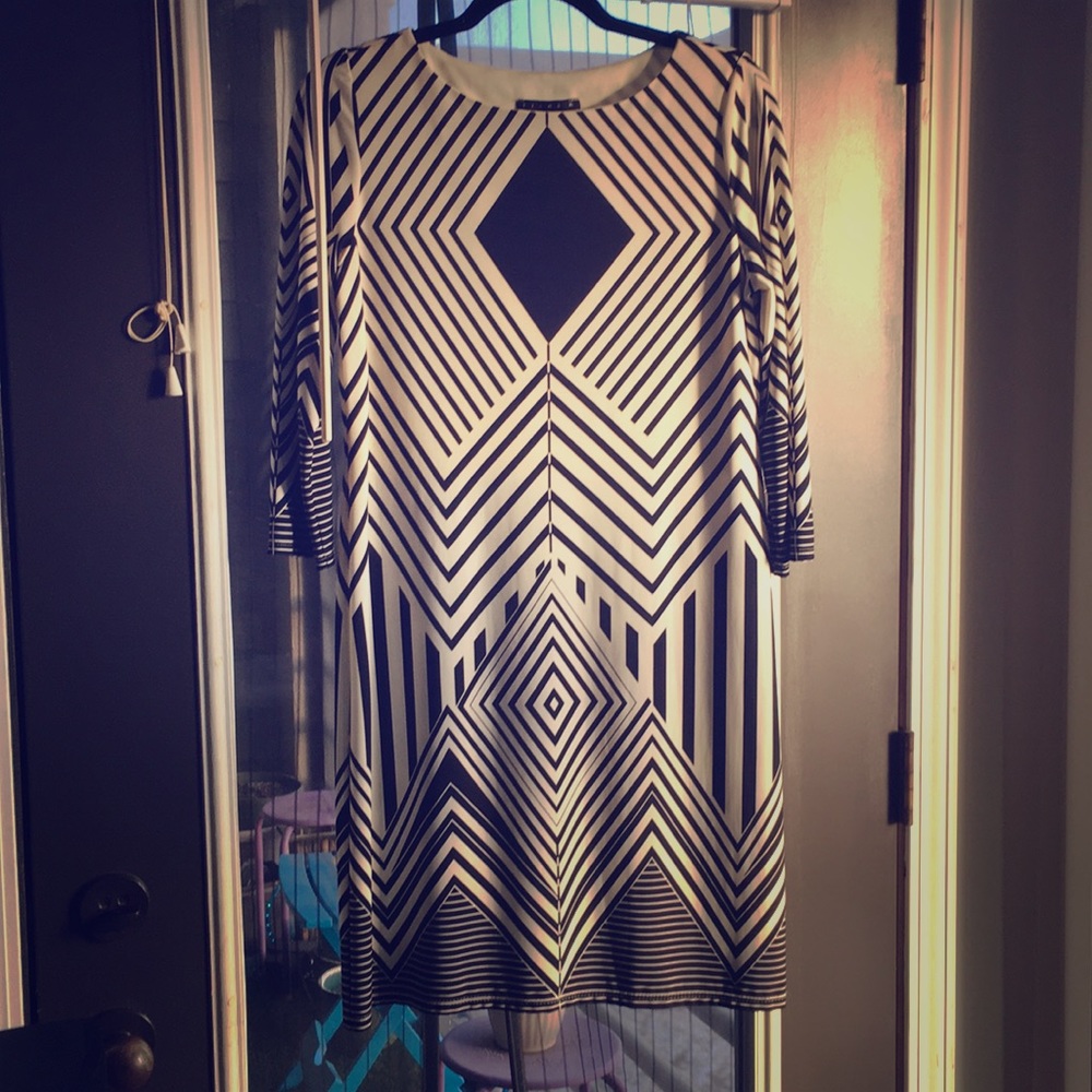 Black and white patterned Tiana B dress