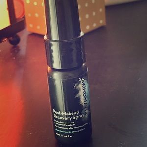 Skindinavia Post Makeup Recovery Spray