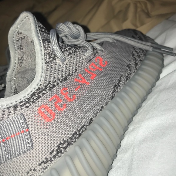 Adidas Yeezy V2 Beluga 2.0 - Picture 1 of 3