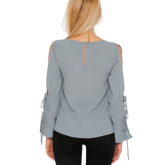 Split sleeve long sleeve - peek a boo sleeves - Picture 3 of 6