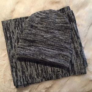 Pink Victoria’s Secret hat & scarf set