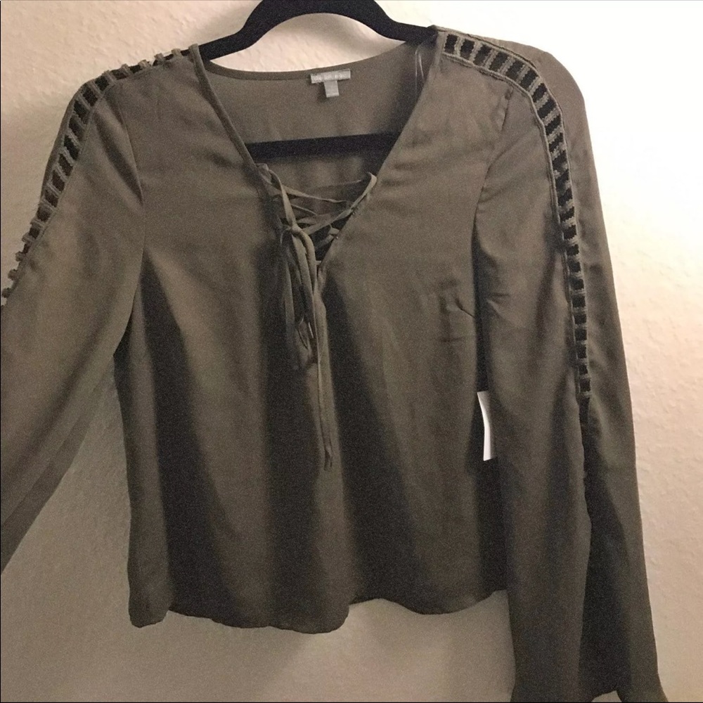 Olive green long sleeve.❤️