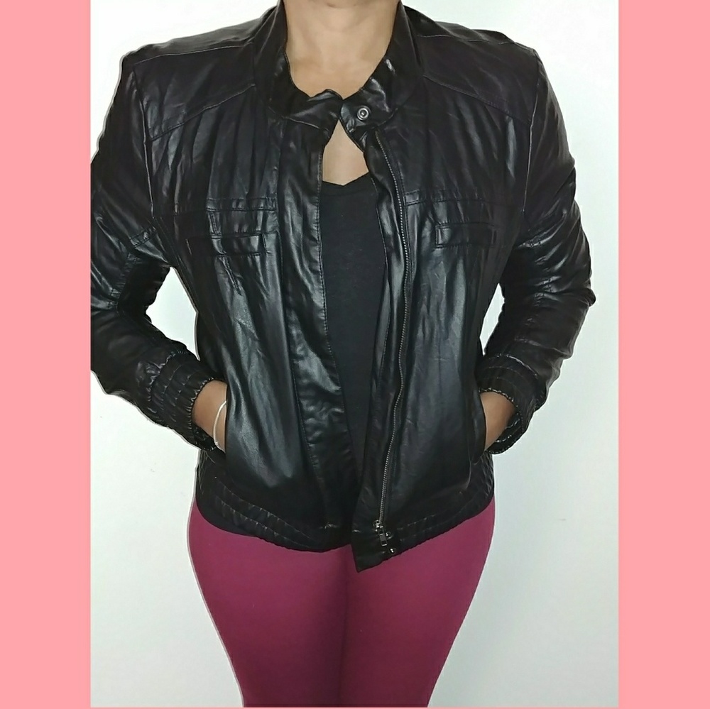 Black leather jacket EUC