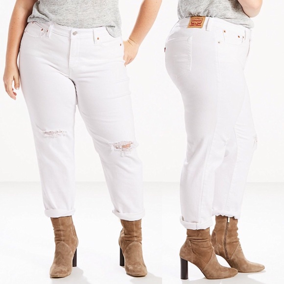 Levi's Distressed Cropped Boyfriend Jeans Plus - Picture 2 of 2