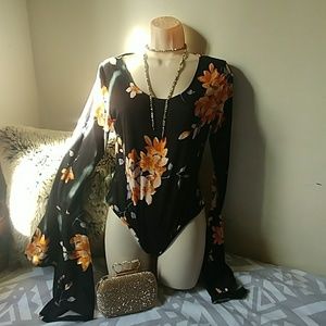 Vevy cute body suit never worn or tried on i am a