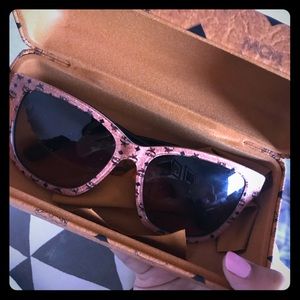😍 MCM Visetos 59MM Retro Logo Sunglasses 🕶😍