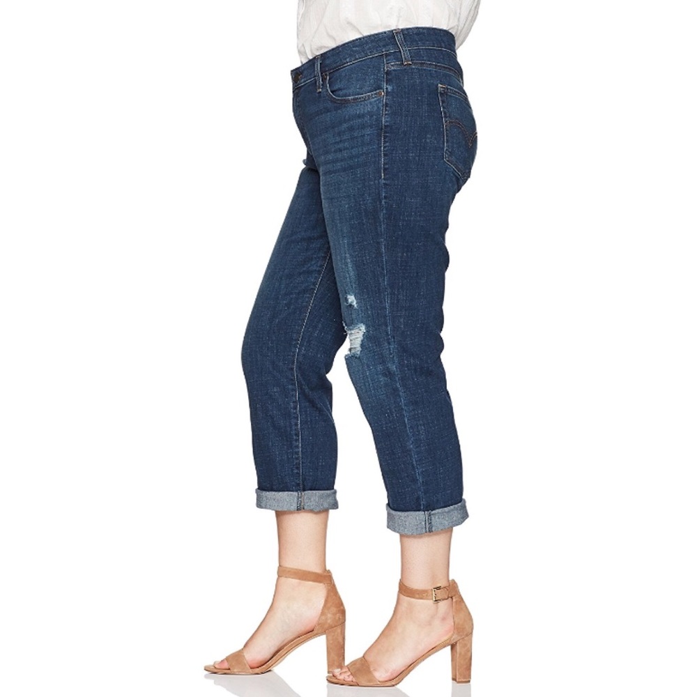 Levi's Distressed Cropped Boyfriend Jeans Plus - Picture 2 of 2