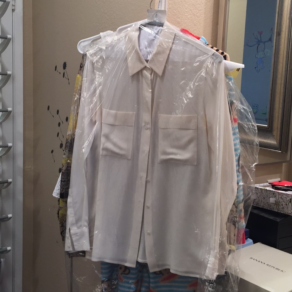 Club Monaco Silk blouse