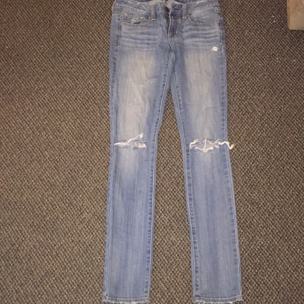 American Eagle Distressed Skinny Jeans - Size 2