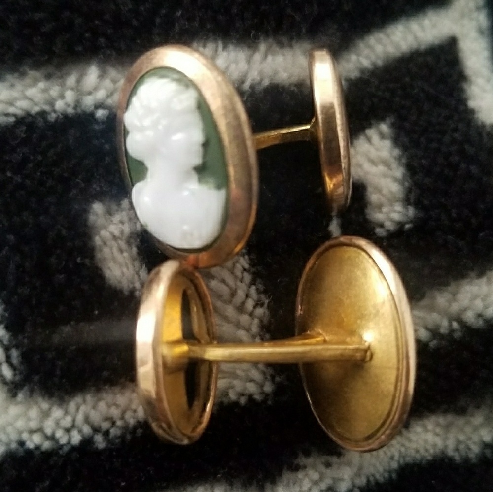 1800-1900 victorian cameo cufflinks