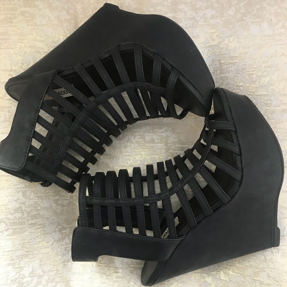 Steve Madden “Xpert”