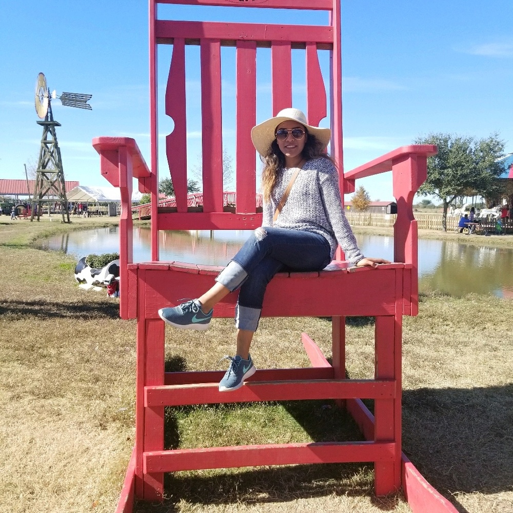 Meet your Posher, Tania