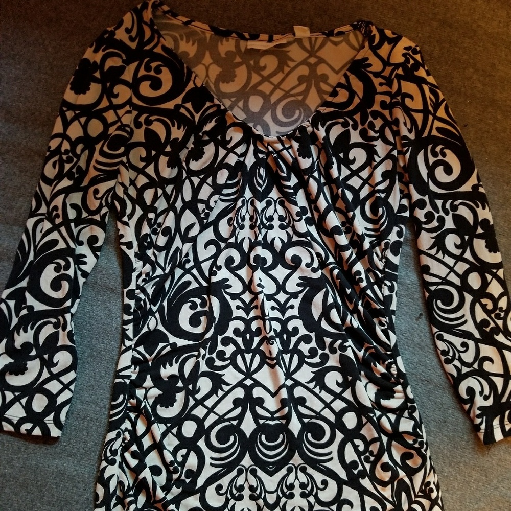 New York & Company v-neck blouse