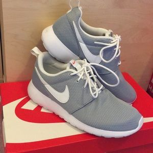 Youth Grey Roshes