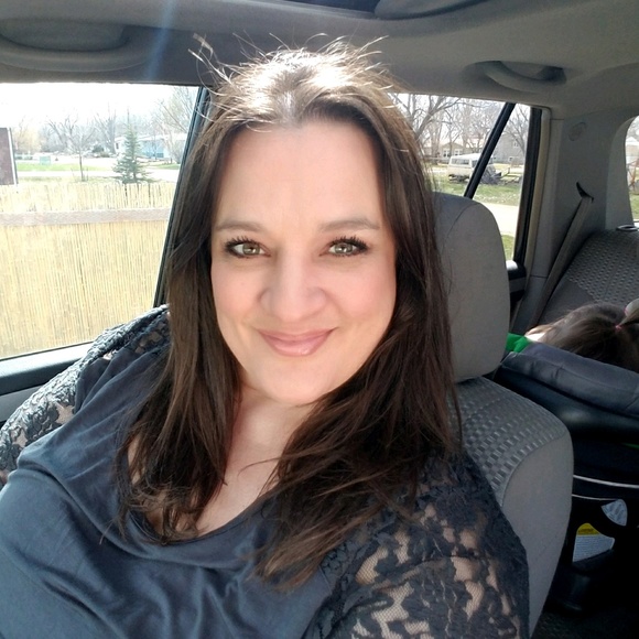 Meet your Posher, Heather - Picture 1 of 1