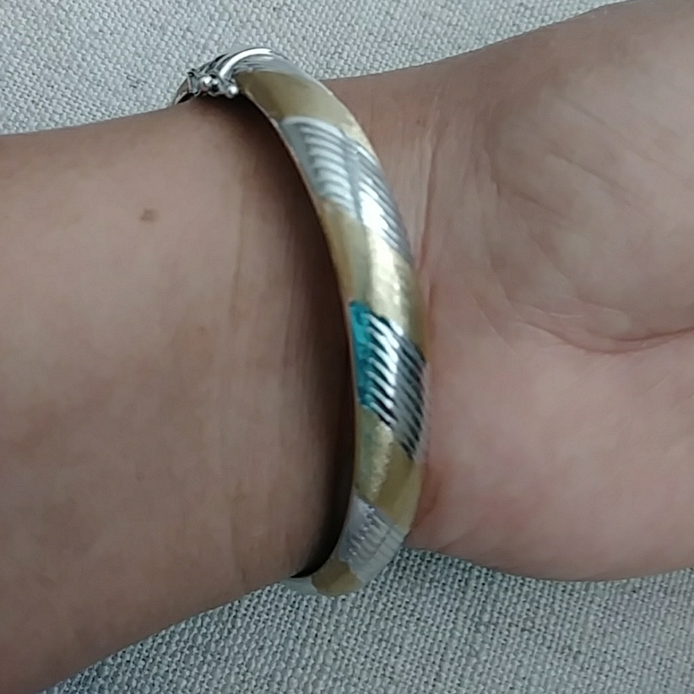 14kt bangle