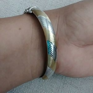 14kt bangle