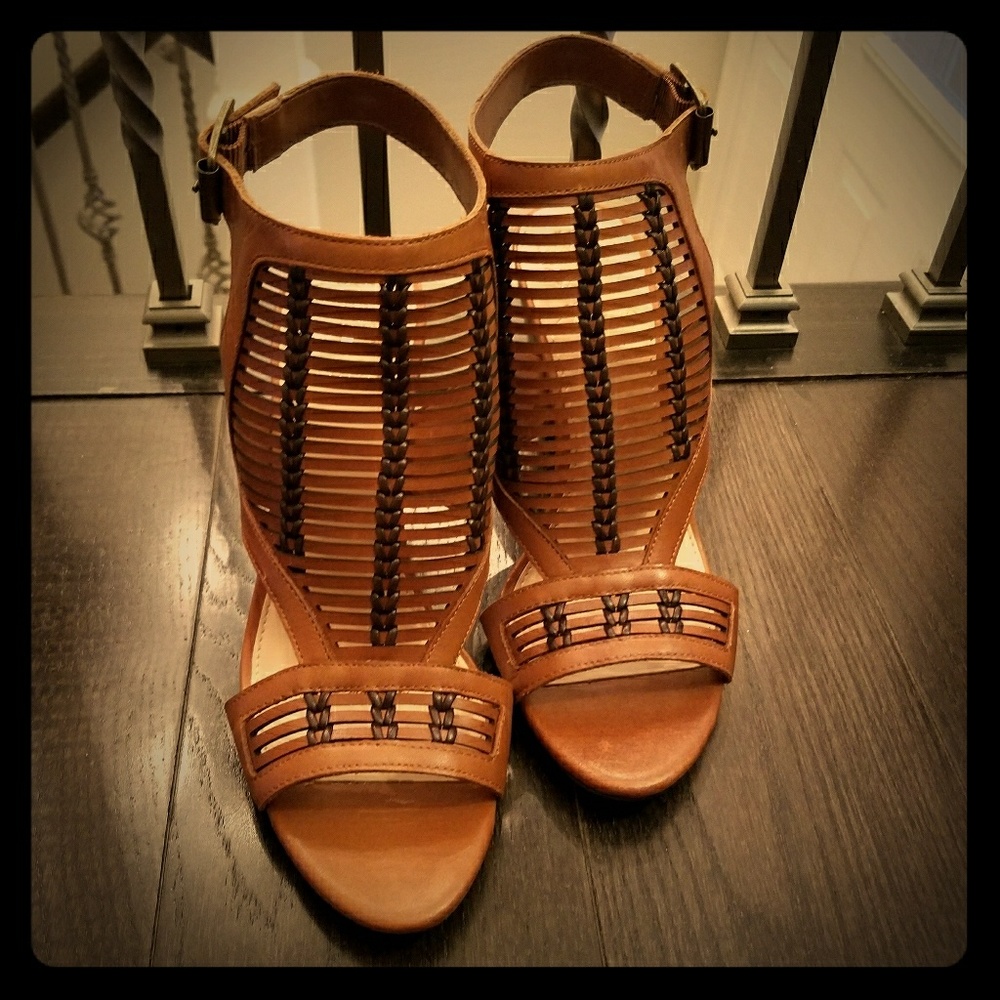 Vince Camuto *Brand New* Estora Sandals