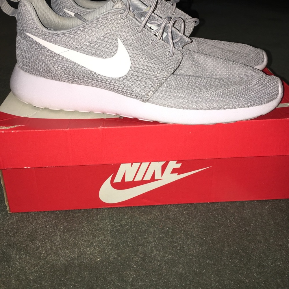 nike roshes