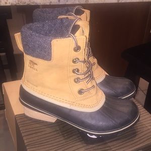 Sorel Slimpack NEW with box, size 7