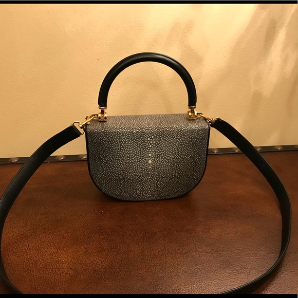 Patent stingray handbag - Picture 2 of 7