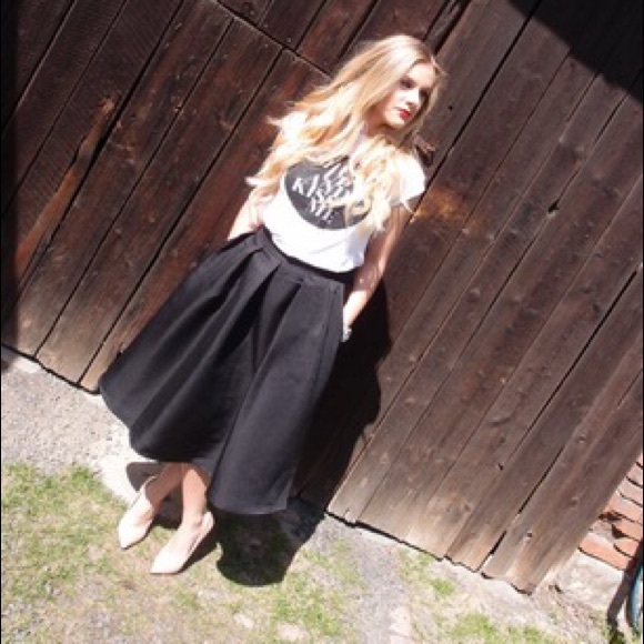 🆕HP🏆Black Pleated midi skirt - Picture 5 of 5