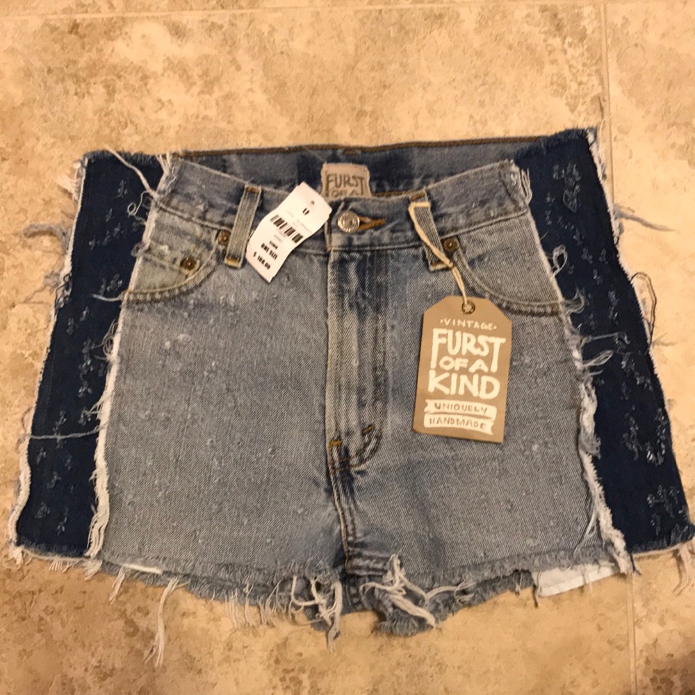 LF Levi distressed highwaisted denim shorts