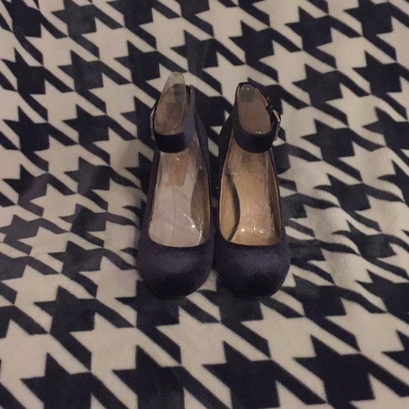 New! Nine West 3.75" Sz 7 Louiza Ankle Strap Heels - Picture 4 of 8