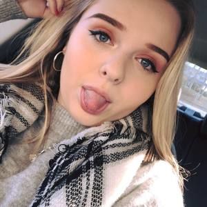 Meet your Posher, Riley