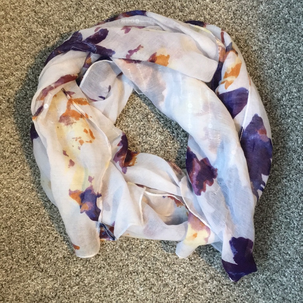Vera Wang Scarf