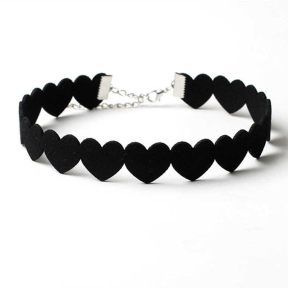 Sexy black heart choker with silver clasps & chain