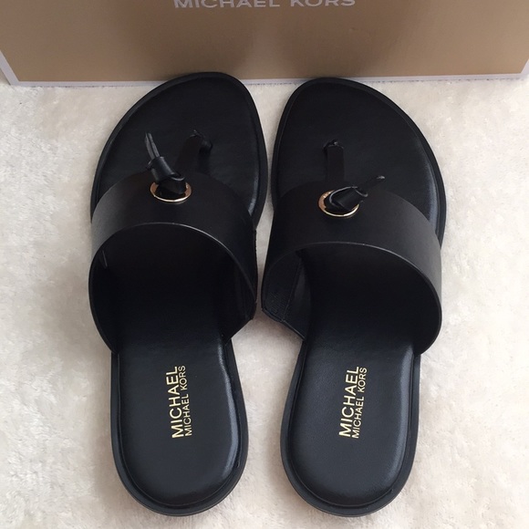 Authentic✅Michael Kors Thong Sandal - Picture 3 of 6