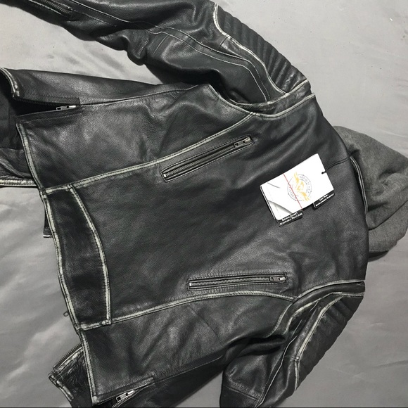 Milwaukee Leather Jacket - Picture 4 of 5