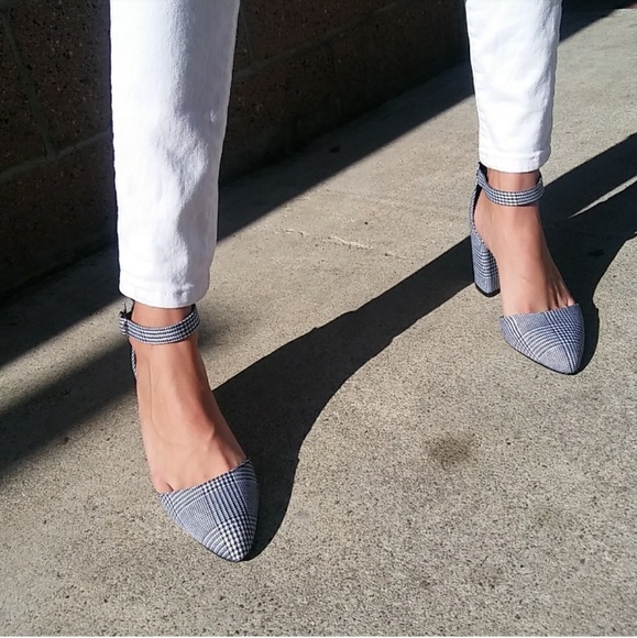 LAST PAIR!!//The Sherri// Black gingham heel - Picture 7 of 8