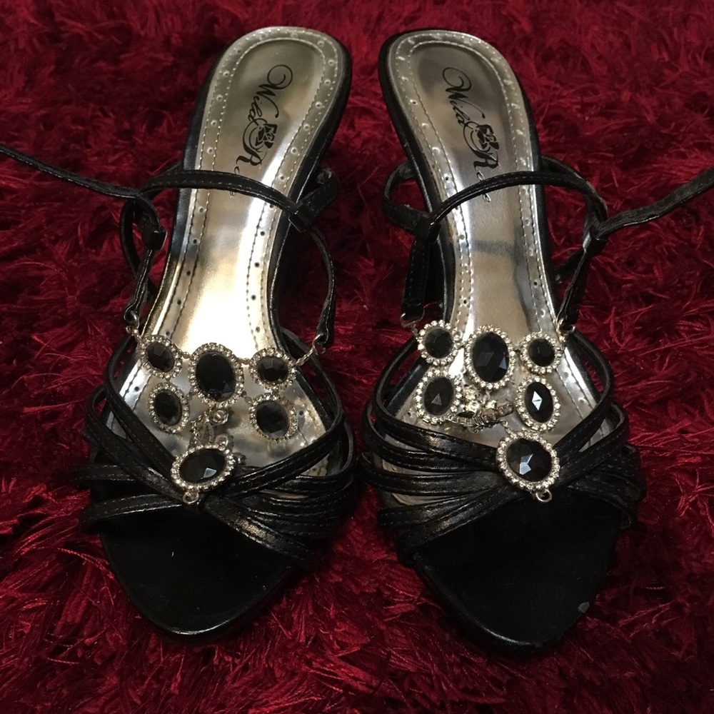 āļøSold!āļø Jeweled Black & Rhinestone Heels - Picture 3 of 3