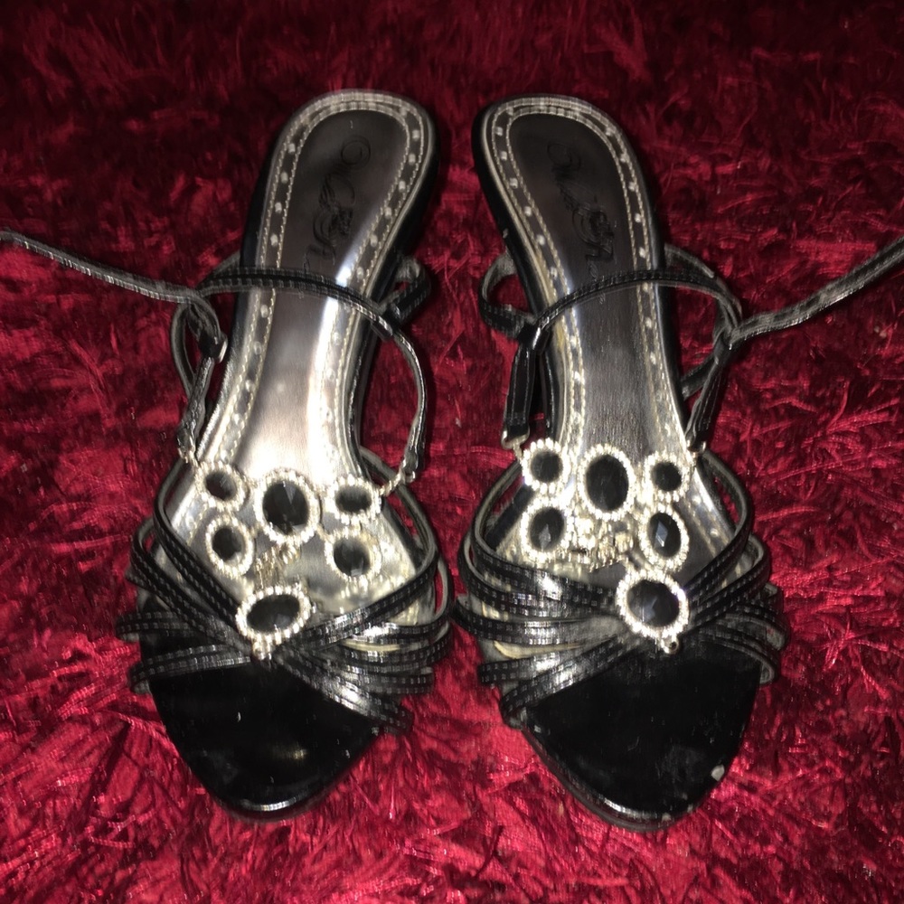 ❗️Sold!❗️ Jeweled Black & Rhinestone Heels