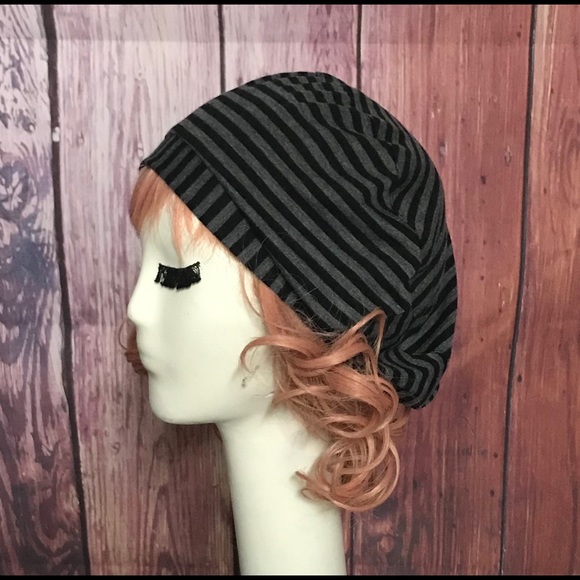 Striped Knit Beret Hat - Picture 4 of 5